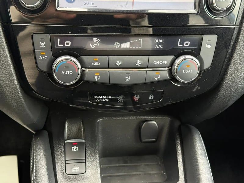 Photo de la voiture NISSAN QASHQAI 1.2 DIG-T 115 N-Connecta