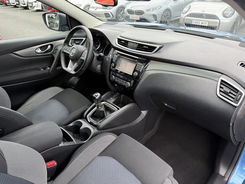 Photo de la voiture NISSAN QASHQAI 1.2 DIG-T 115 N-Connecta