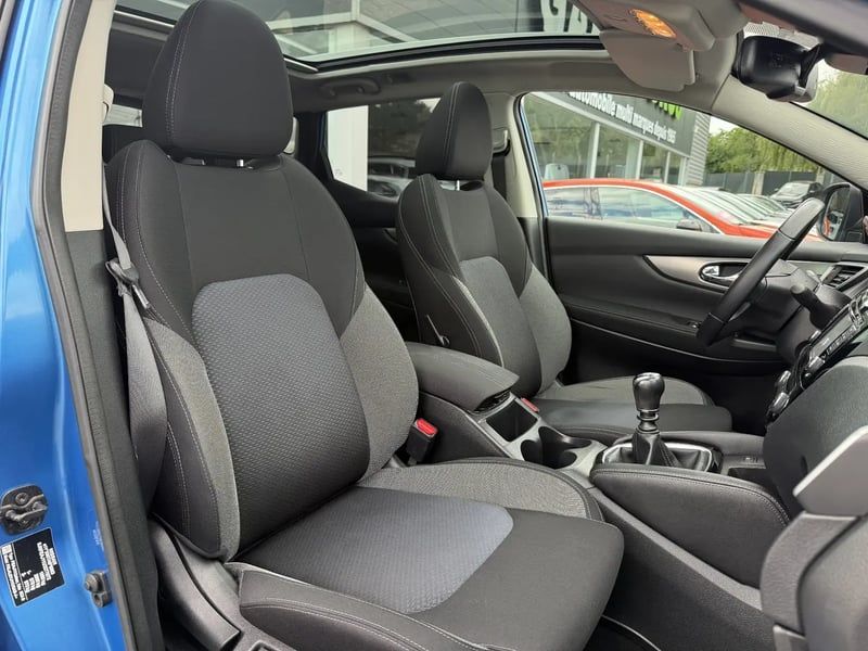 Photo de la voiture NISSAN QASHQAI 1.2 DIG-T 115 N-Connecta