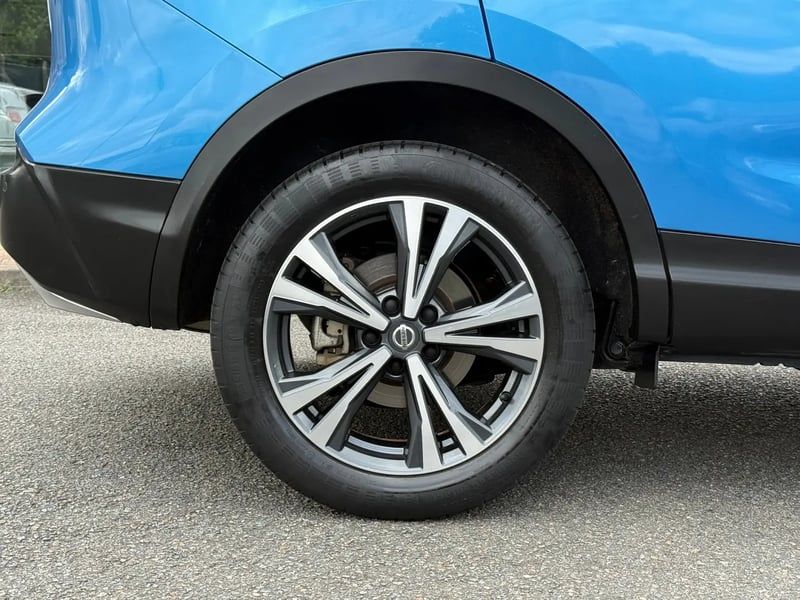 Photo de la voiture NISSAN QASHQAI 1.2 DIG-T 115 N-Connecta