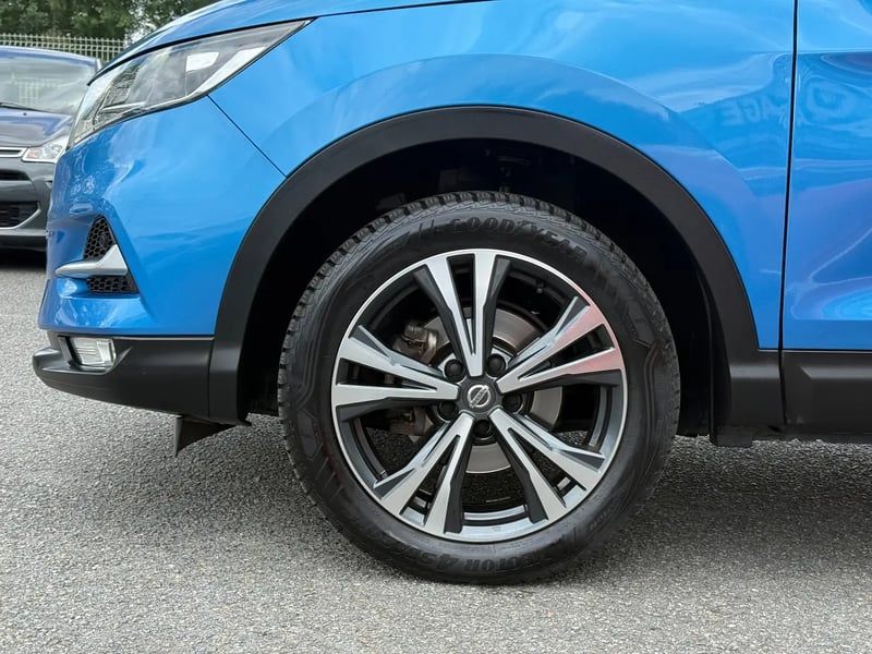 Photo de la voiture NISSAN QASHQAI 1.2 DIG-T 115 N-Connecta
