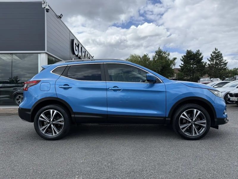 Photo de la voiture NISSAN QASHQAI 1.2 DIG-T 115 N-Connecta