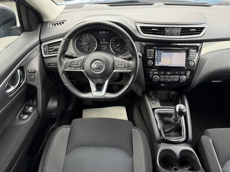 Photo de la voiture NISSAN QASHQAI 1.2 DIG-T 115 N-Connecta