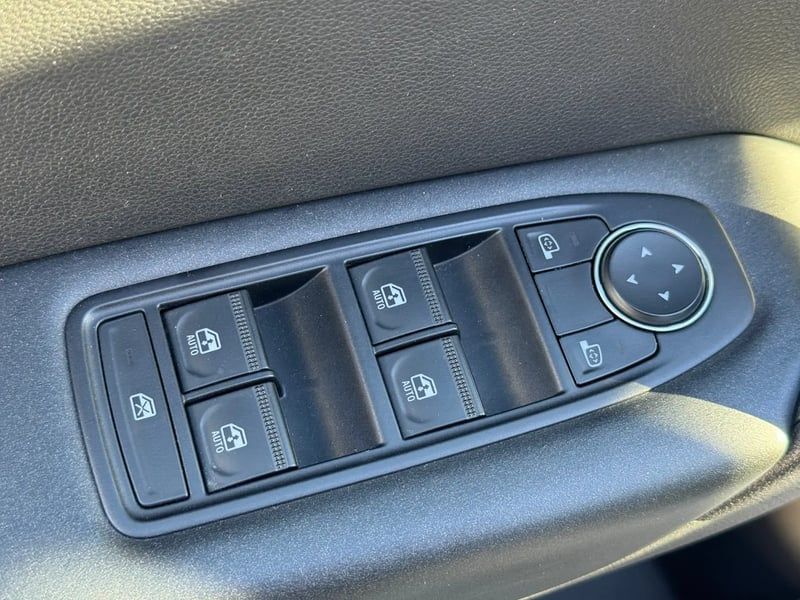 Photo de la voiture RENAULT CAPTUR TCe 90 Equilibre