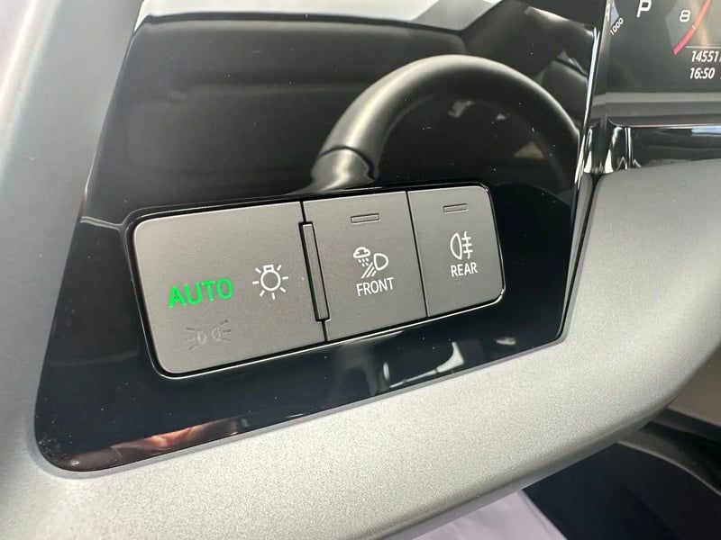 Photo de la voiture AUDI A3 SPORTBACK TFSI Mild Hybrid 116 S tronic 7 Design