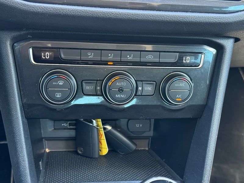 Photo de la voiture VOLKSWAGEN TIGUAN 2.0 TDI 150 Carat
