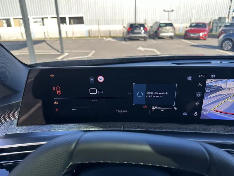 Photo de la voiture PEUGEOT 5008 Hybrid 136 e-DCS6 GT