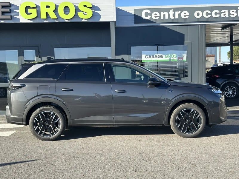 Photo de la voiture PEUGEOT 5008 Hybrid 136 e-DCS6 GT