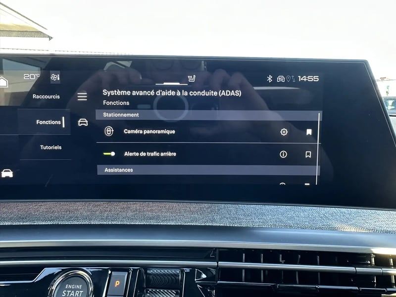 Photo de la voiture PEUGEOT 5008 Hybrid 136 e-DCS6 GT