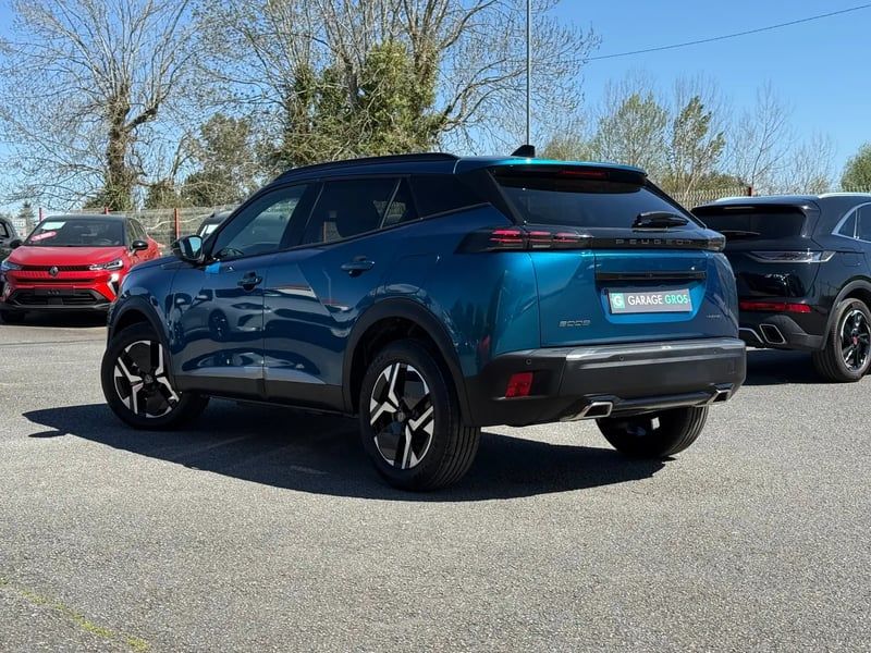 Photo de la voiture PEUGEOT 2008 Hybrid 145 e-DCS6 Allure