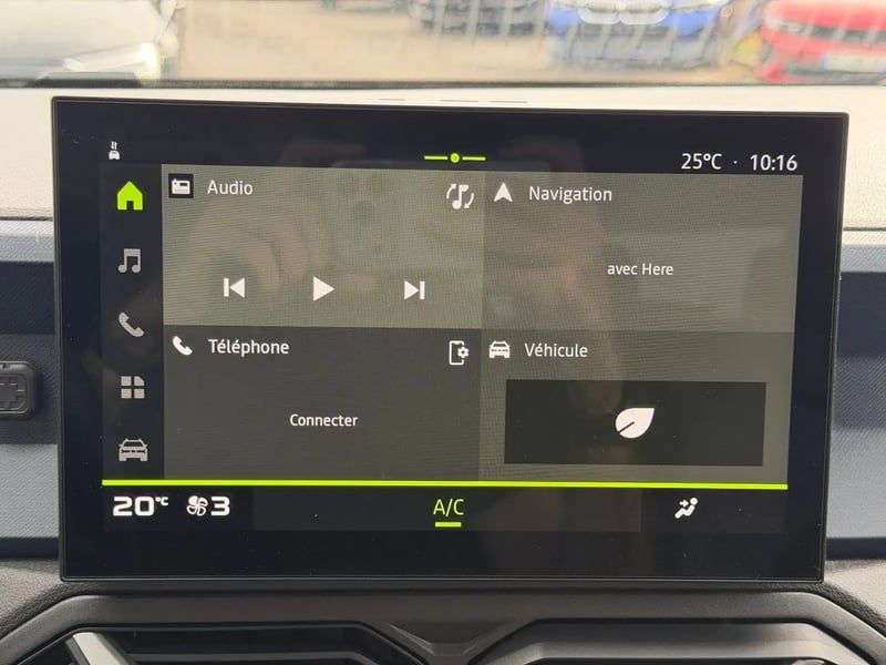 Photo de la voiture DACIA DUSTER Mild Hybrid 130 Journey