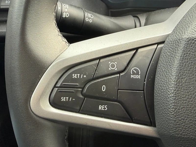Photo de la voiture DACIA DUSTER Mild Hybrid 130 Journey