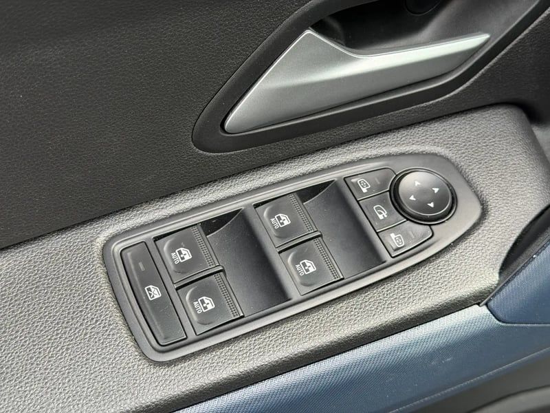 Photo de la voiture DACIA DUSTER Mild Hybrid 130 Journey