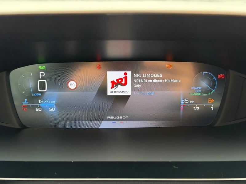 Photo de la voiture PEUGEOT 308 Hybrid 145 e-DCS6 Allure