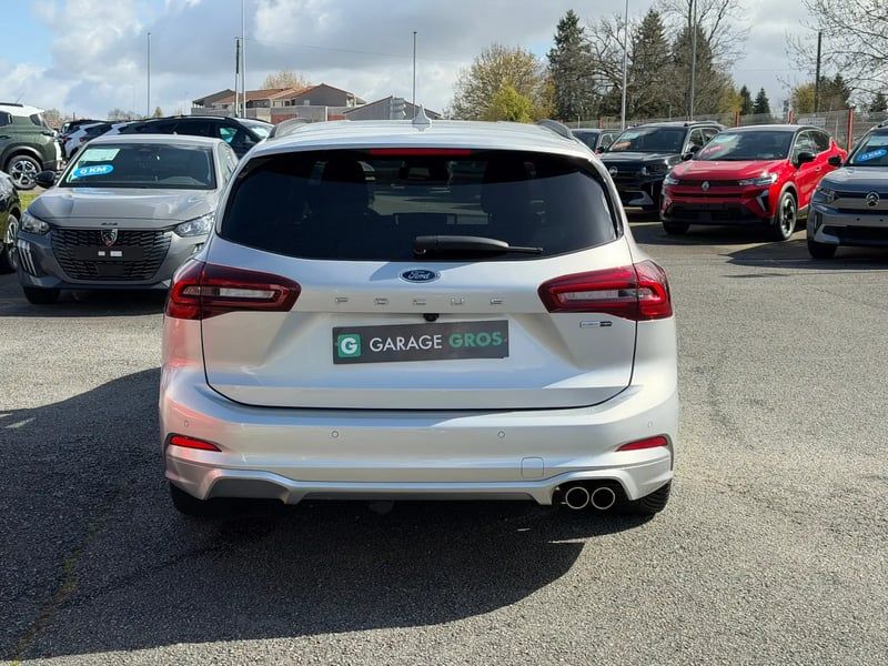 Photo de la voiture FORD FOCUS SW 1.0 EcoBoost 125 S&S mHEV ST-Line X