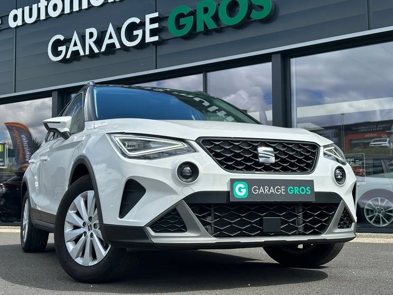 Photo de la voiture SEAT ARONA 1.0 TSI 110 ch Start/Stop BVM6 Style Business