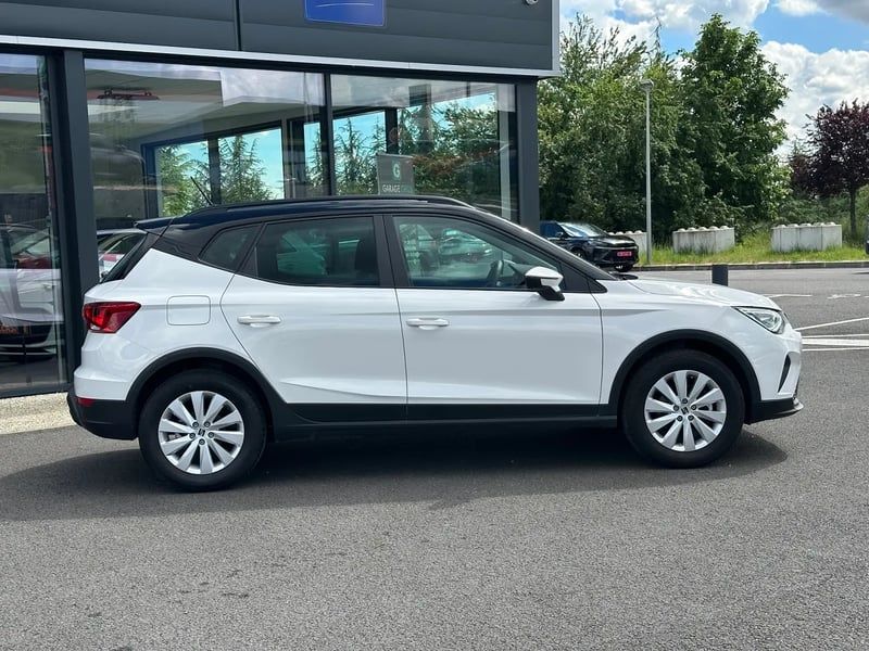 Photo de la voiture SEAT ARONA 1.0 TSI 110 ch Start/Stop BVM6 Style Business