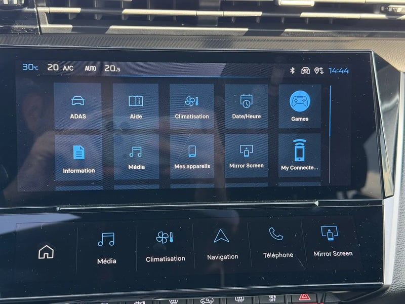 Photo de la voiture PEUGEOT 408 Hybrid 145 e-DCS6 GT