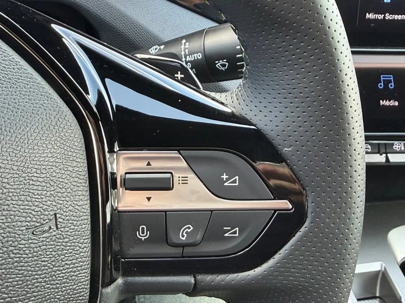 Photo de la voiture PEUGEOT 408 Hybrid 145 e-DCS6 GT