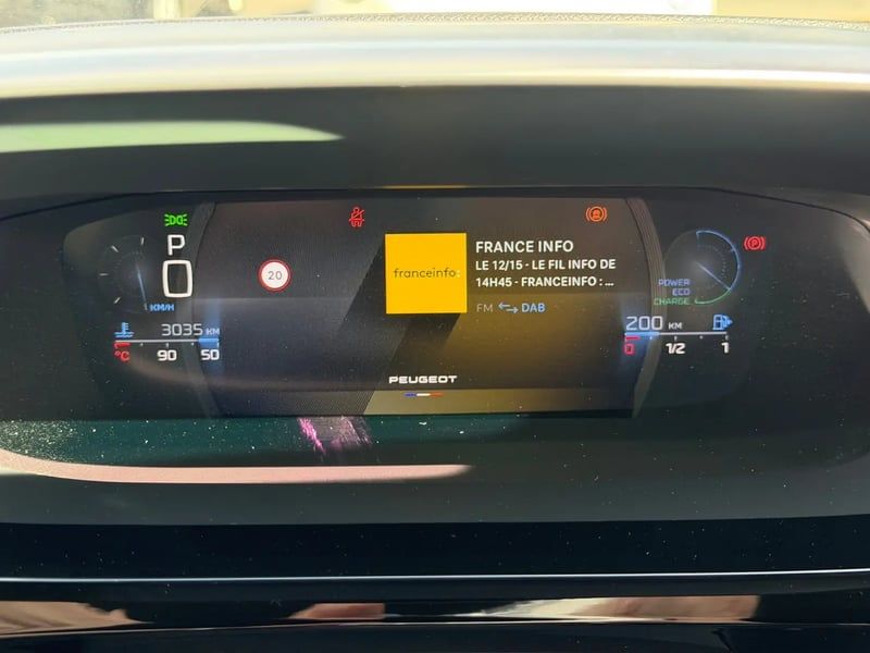 Photo de la voiture PEUGEOT 408 Hybrid 145 e-DCS6 GT