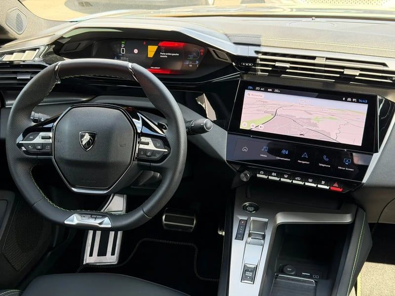 Photo de la voiture PEUGEOT 408 Hybrid 145 e-DCS6 GT