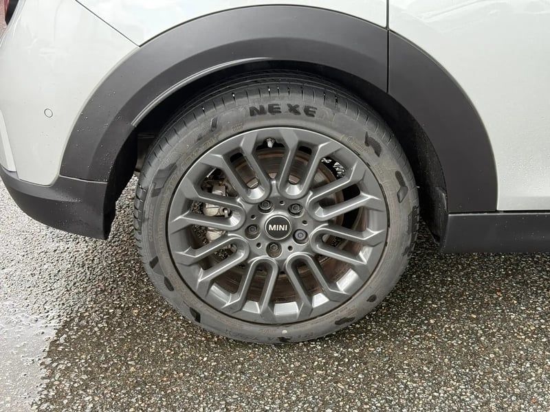 Photo de la voiture MINI COOPER F65 156 ch DKG7 C Classic