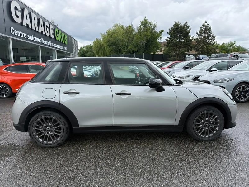 Photo de la voiture MINI COOPER F65 156 ch DKG7 C Classic