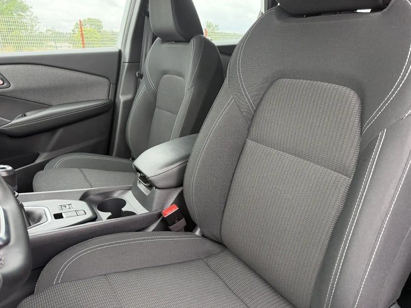 Photo de la voiture NISSAN QASHQAI Mild Hybrid 140 ch N-Connect