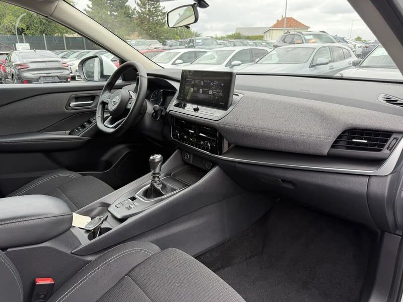 Photo de la voiture NISSAN QASHQAI Mild Hybrid 140 ch N-Connect