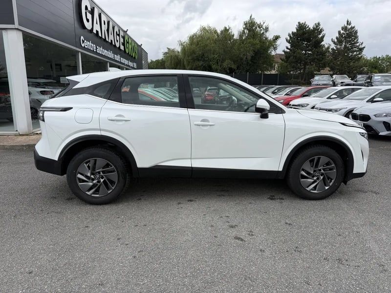 Photo de la voiture NISSAN QASHQAI Mild Hybrid 140 ch N-Connect