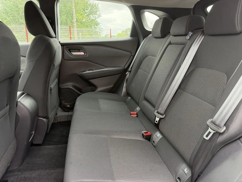 Photo de la voiture NISSAN QASHQAI Mild Hybrid 140 ch N-Connect
