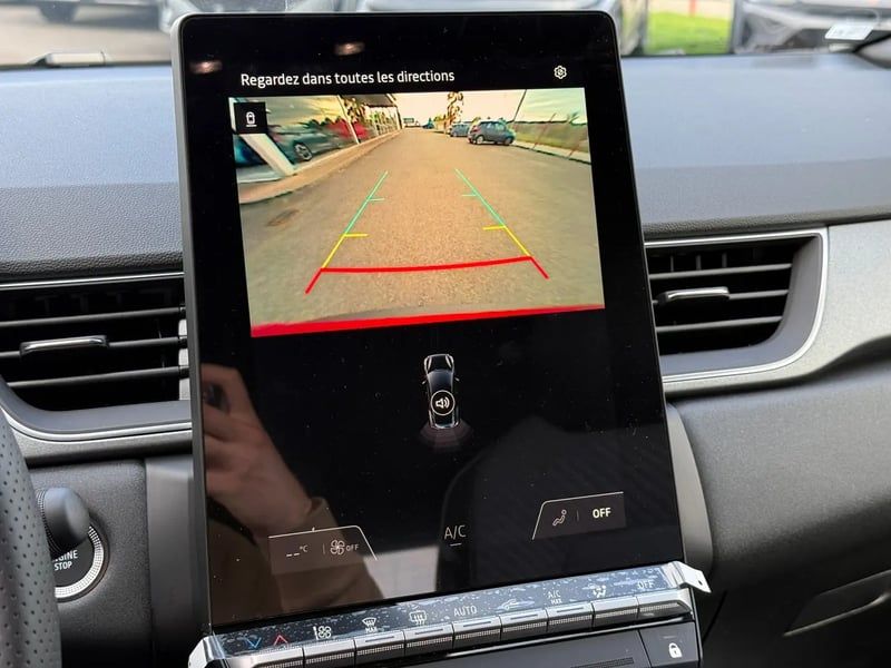 Photo de la voiture RENAULT CAPTUR E-Tech full hybrid 160 ch Techno