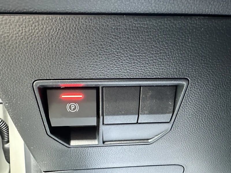 Photo de la voiture DACIA DUSTER Hybrid 140 Journey