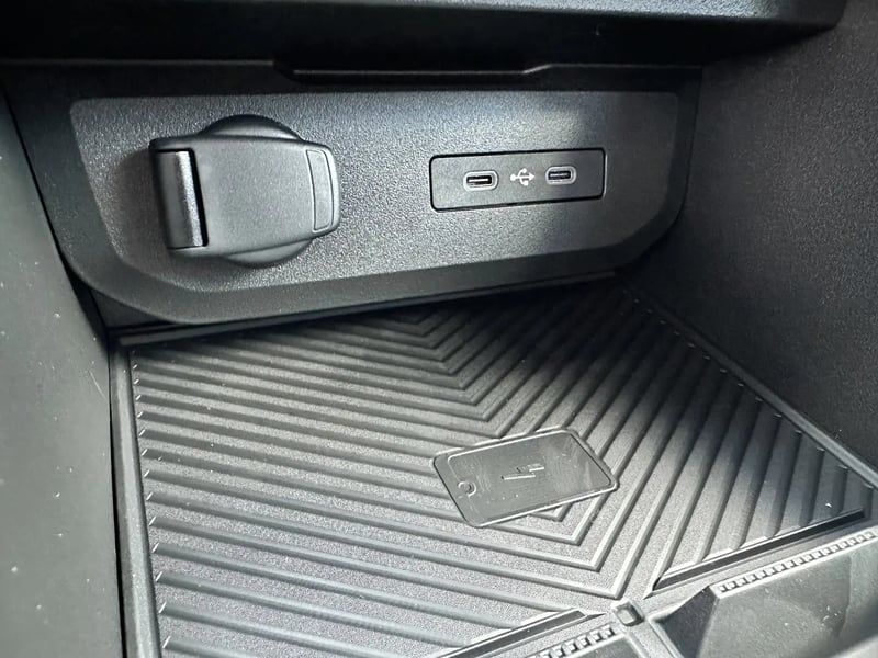 Photo de la voiture DACIA DUSTER Hybrid 140 Journey