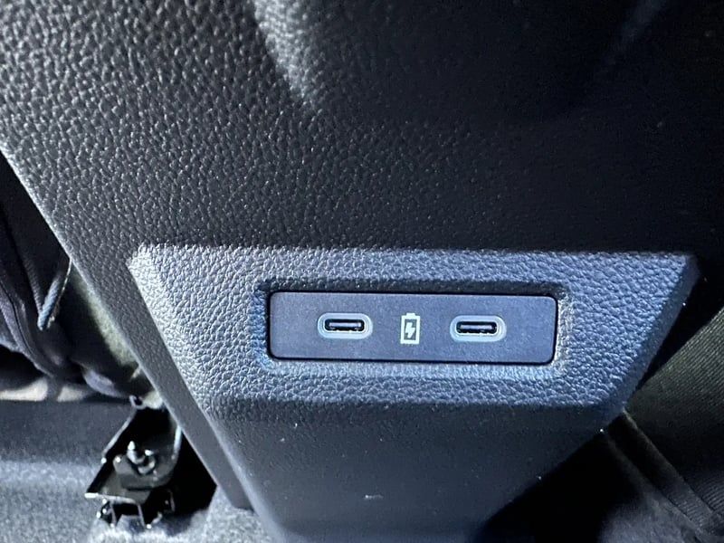 Photo de la voiture DACIA DUSTER Hybrid 140 Journey