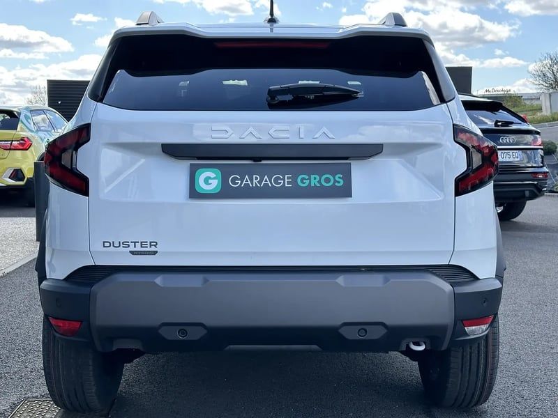 Photo de la voiture DACIA DUSTER Hybrid 140 Journey