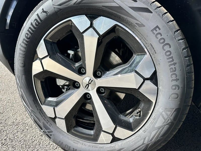 Photo de la voiture DACIA DUSTER Hybrid 140 Journey