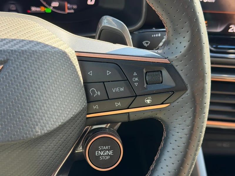 Photo de la voiture CUPRA FORMENTOR 1.5 eTSI Hybrid 150 ch DSG7 V