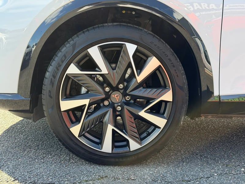 Photo de la voiture CUPRA FORMENTOR 1.5 eTSI Hybrid 150 ch DSG7 V