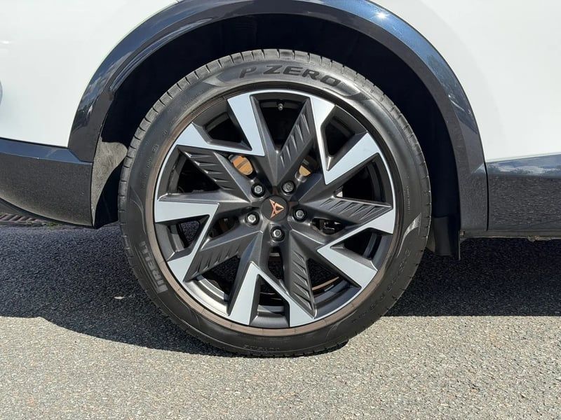 Photo de la voiture CUPRA FORMENTOR 1.5 eTSI Hybrid 150 ch DSG7 V