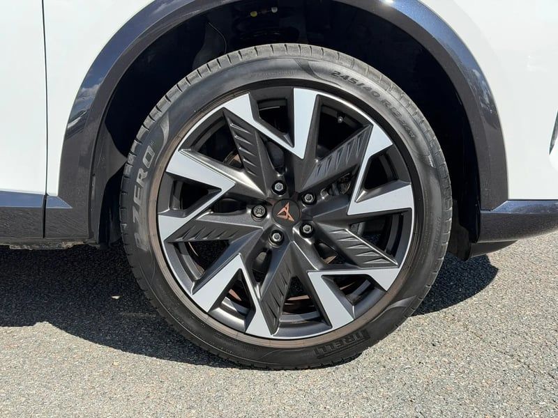 Photo de la voiture CUPRA FORMENTOR 1.5 eTSI Hybrid 150 ch DSG7 V
