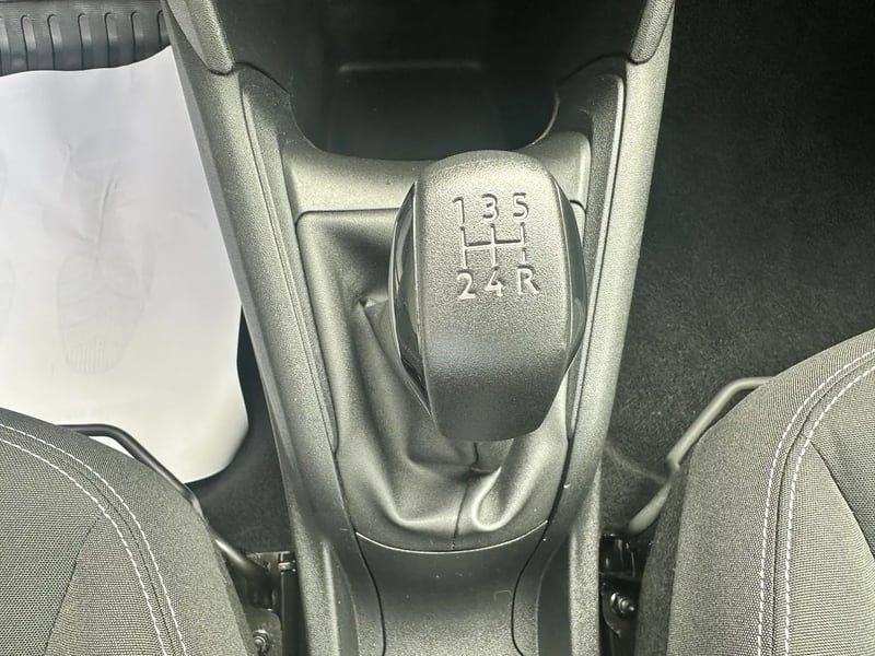 Photo de la voiture PEUGEOT 208 1.6 BlueHDi 75ch BVM5 Active