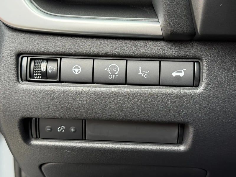 Photo de la voiture NISSAN QASHQAI Mild Hybrid 158 ch Xtronic N-Connecta