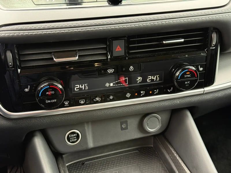 Photo de la voiture NISSAN QASHQAI Mild Hybrid 158 ch Xtronic N-Connecta