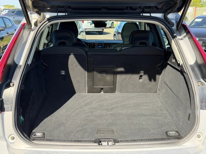 Photo de la voiture VOLVO XC60 T6 AWD Hybride rechargeable 253 ch+145 ch Geartronic 8 Plus Style Chrome