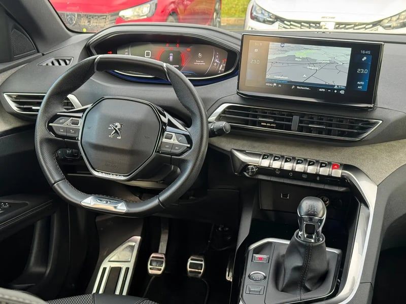 Photo de la voiture PEUGEOT 3008 PureTech 130ch S&S BVM6 GT