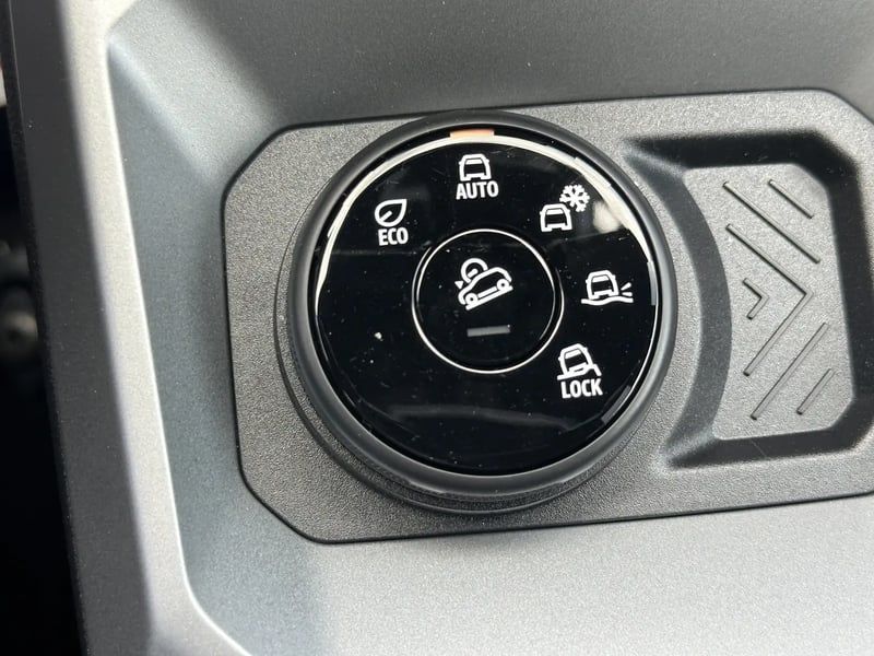 Photo de la voiture DACIA DUSTER Mild Hybrid 130 4x4 Journey