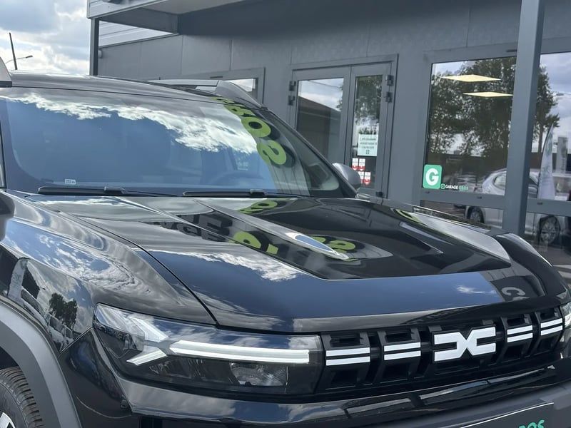 Photo de la voiture DACIA DUSTER Mild Hybrid 130 4x4 Journey