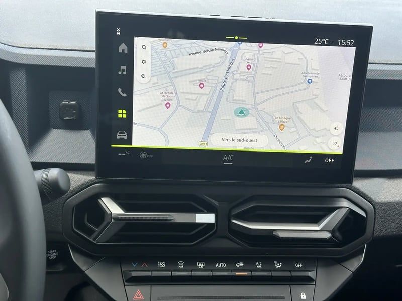 Photo de la voiture DACIA DUSTER Mild Hybrid 130 4x4 Journey