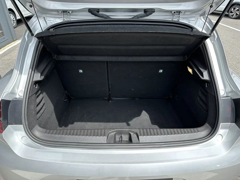 Photo de la voiture RENAULT CLIO V TCe 90 Techno